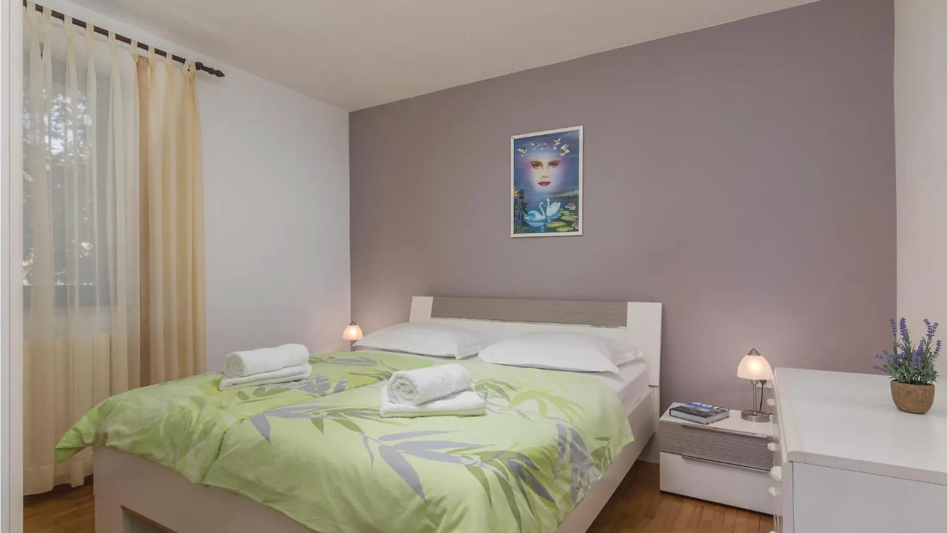 Awesome Apartment In Rabac With Kitchen 0*,