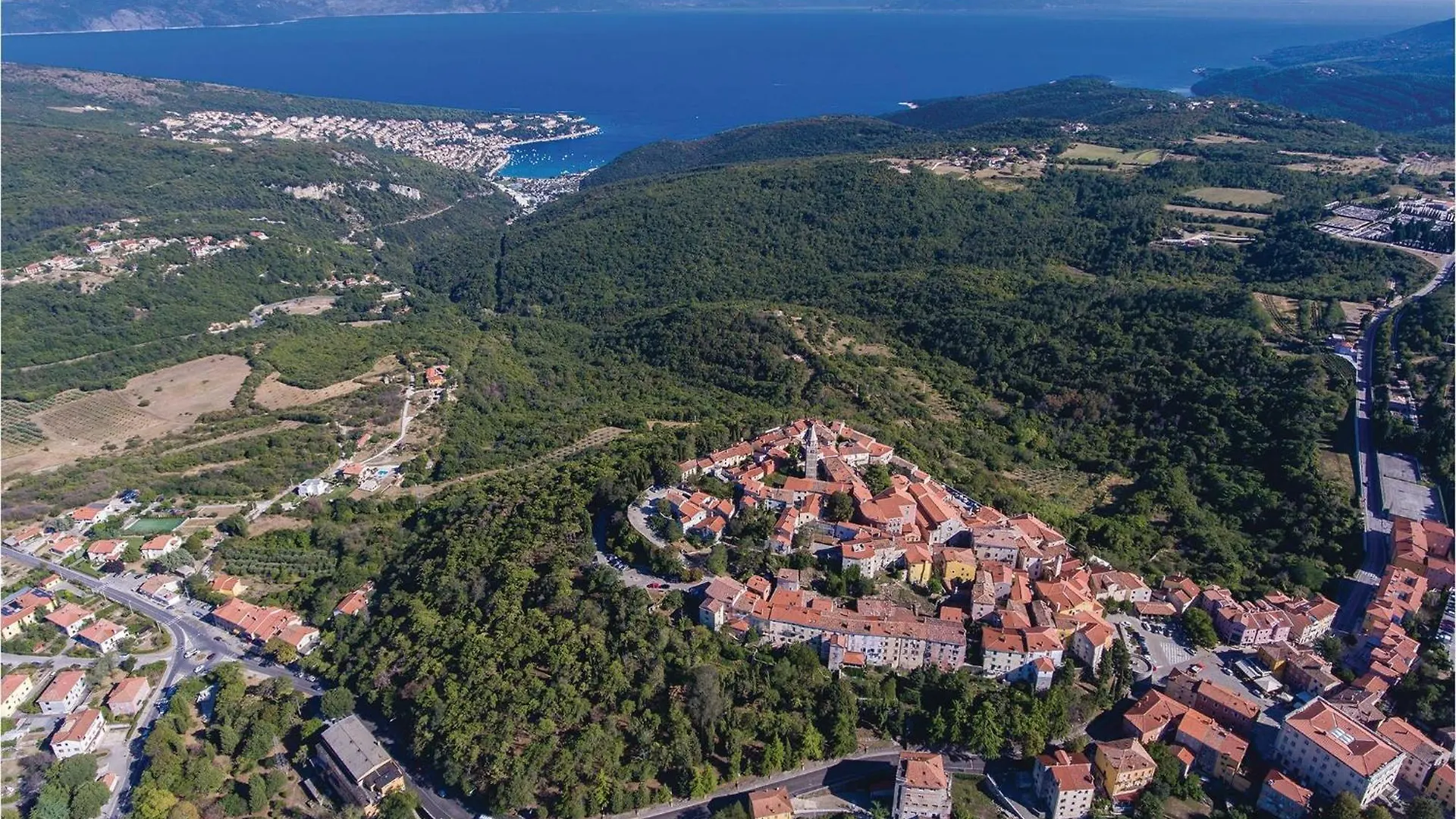 Awesome Apartment In Rabac With Kitchen
